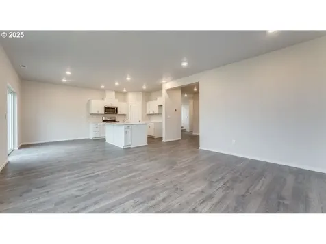 4989 Marr Avenue NE Salem OR 97301