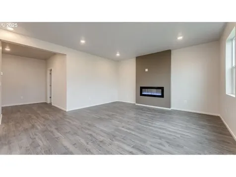 4989 Marr Avenue NE Salem OR 97301