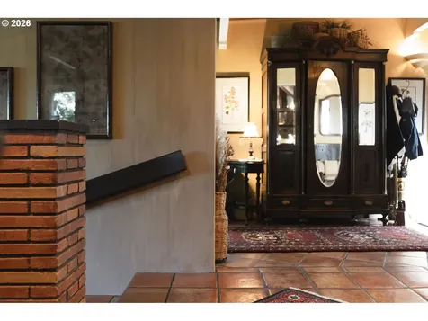 4242 SW Twombly Avenue Portland OR 97239