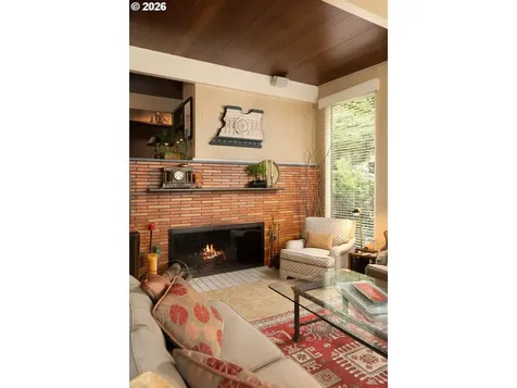4242 SW Twombly Avenue Portland OR 97239