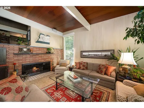 4242 SW Twombly Avenue Portland OR 97239
