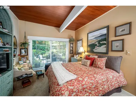 4242 SW Twombly Avenue Portland OR 97239