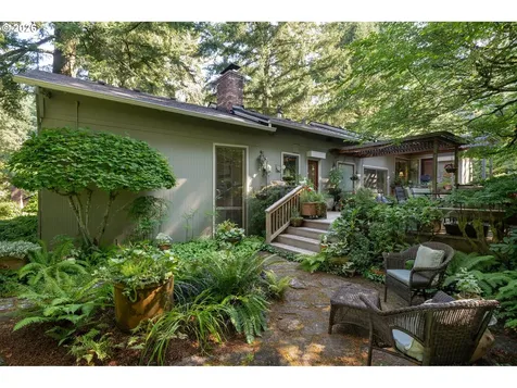 4242 SW Twombly Avenue Portland OR 97239