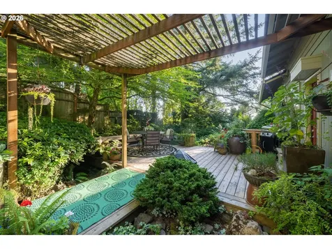 4242 SW Twombly Avenue Portland OR 97239