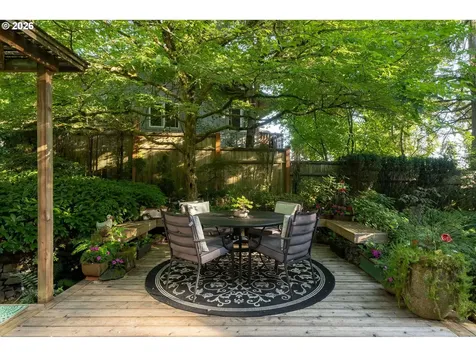 4242 SW Twombly Avenue Portland OR 97239