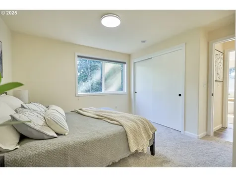 4175 NE Everett Court Camas WA 98607
