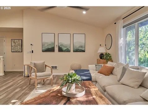 4175 NE Everett Court Camas WA 98607