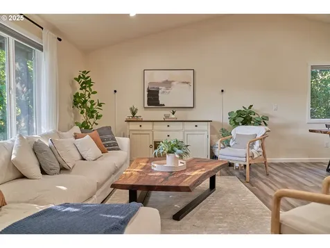 4175 NE Everett Court Camas WA 98607