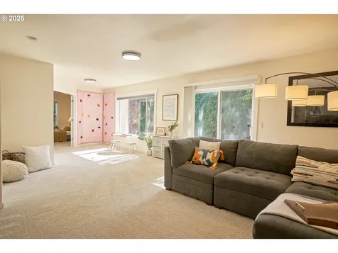 4175 NE Everett Court Camas WA 98607
