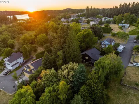 4175 NE Everett Court Camas WA 98607