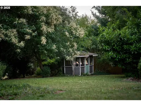4175 NE Everett Court Camas WA 98607