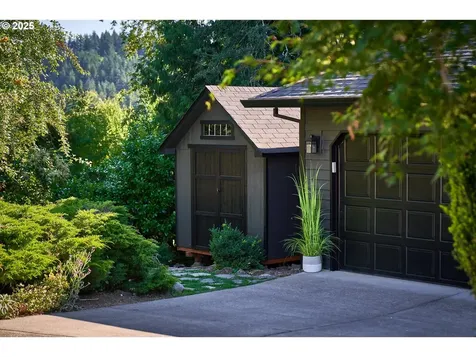 4175 NE Everett Court Camas WA 98607