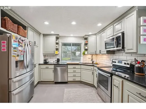 17987 SW 106th Avenue Tualatin OR 97062