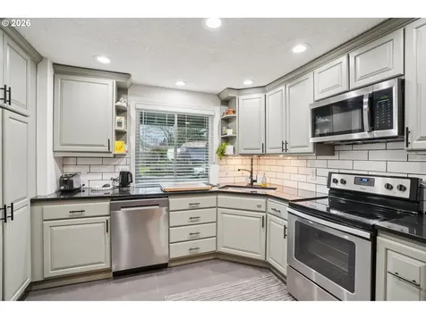 17987 SW 106th Avenue Tualatin OR 97062