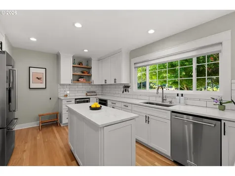 8795 SW Birchwood Road Portland OR 97225