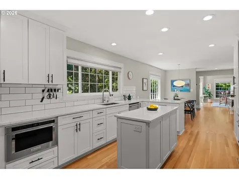 8795 SW Birchwood Road Portland OR 97225
