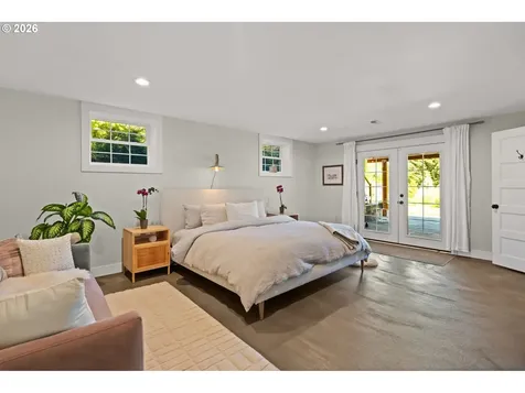 8795 SW Birchwood Road Portland OR 97225