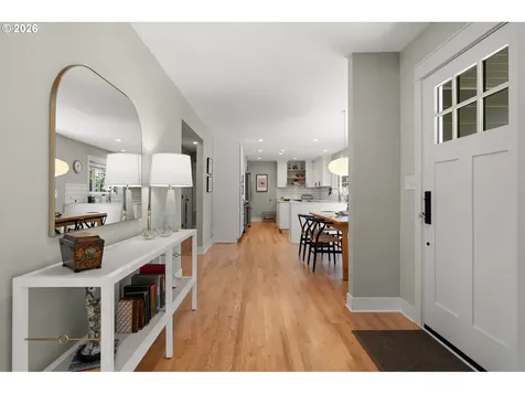 8795 SW Birchwood Road Portland OR 97225