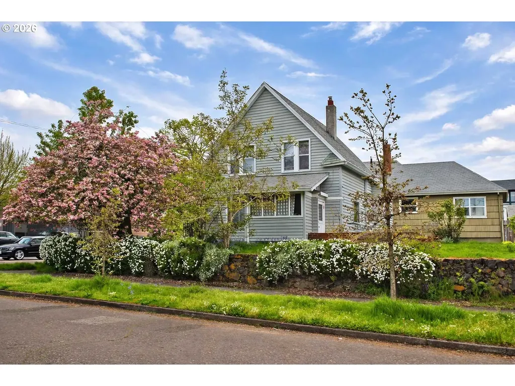 8434 SE 17th Avenue Portland OR 97202