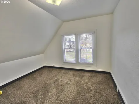 8434 SE 17th Avenue Portland OR 97202