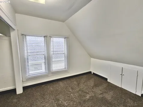 8434 SE 17th Avenue Portland OR 97202