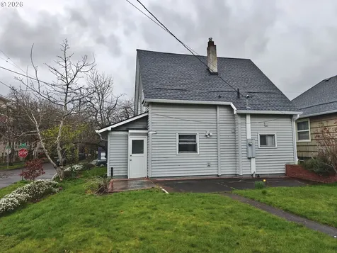 8434 SE 17th Avenue Portland OR 97202
