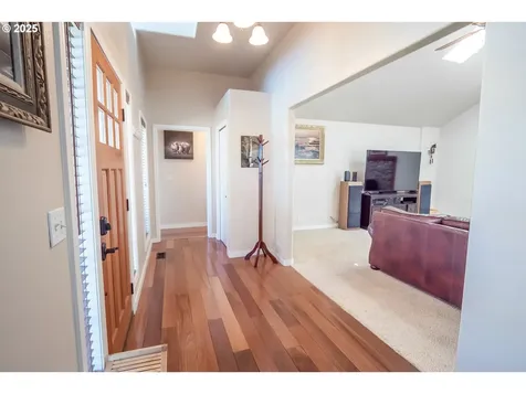 25434 Laro Court Veneta OR 97487