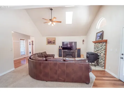 25434 Laro Court Veneta OR 97487