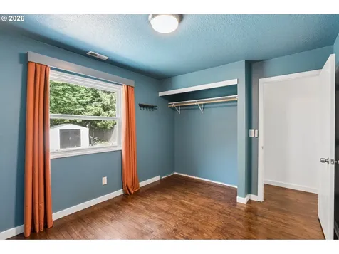 9805 N Clarendon Avenue Portland OR 97203