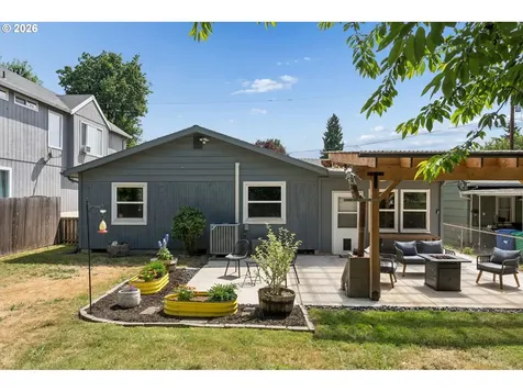 9805 N Clarendon Avenue Portland OR 97203