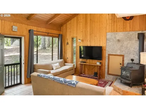 Cabin 196 Northwoods Cougar WA 98616