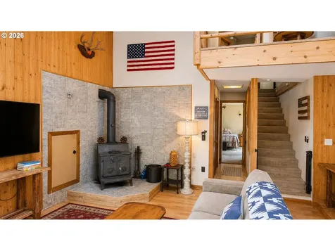 Cabin 196 Northwoods Cougar WA 98616