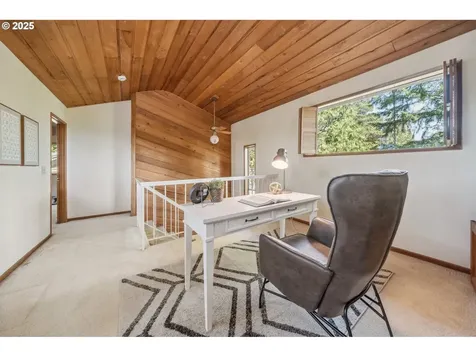 2748 SW 84th Place Portland OR 97225
