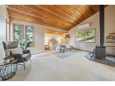 2748 SW 84th Place Portland OR 97225