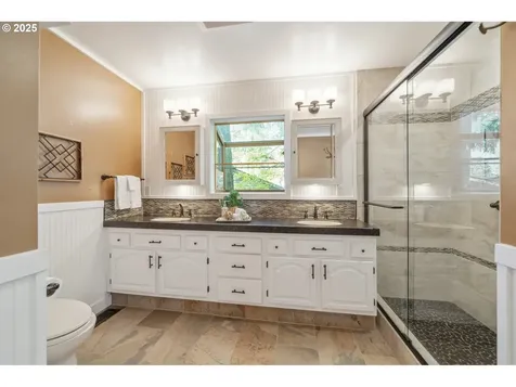 2748 SW 84th Place Portland OR 97225