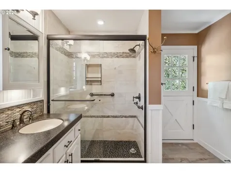 2748 SW 84th Place Portland OR 97225