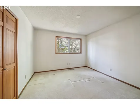 2748 SW 84th Place Portland OR 97225