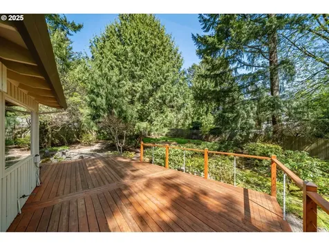 2748 SW 84th Place Portland OR 97225