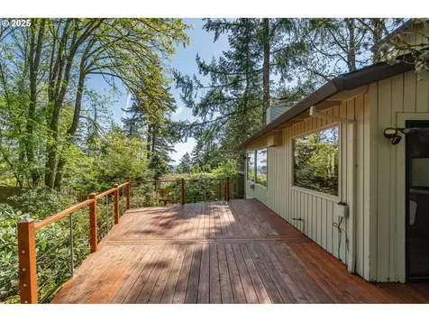 2748 SW 84th Place Portland OR 97225