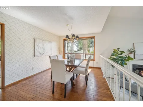 2748 SW 84th Place Portland OR 97225
