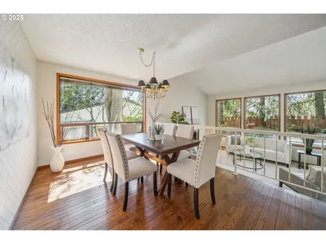 2748 SW 84th Place Portland OR 97225
