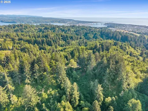 1470 NE Newport Heights Drive Newport OR 97365