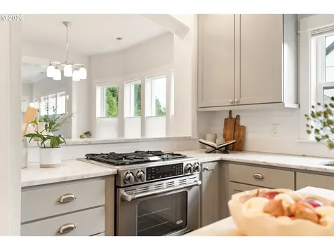 6127 NE 27th Avenue Portland OR 97211