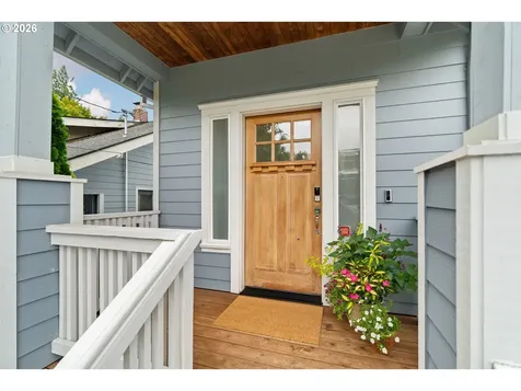 6127 NE 27th Avenue Portland OR 97211