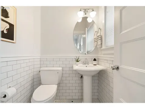 6127 NE 27th Avenue Portland OR 97211