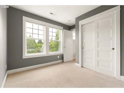 6127 NE 27th Avenue Portland OR 97211