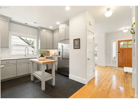 6127 NE 27th Avenue Portland OR 97211