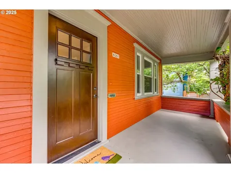 4261 SE Morrison Street Portland OR 97215