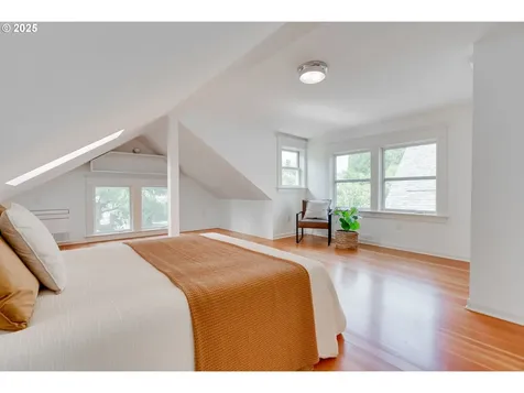 4261 SE Morrison Street Portland OR 97215