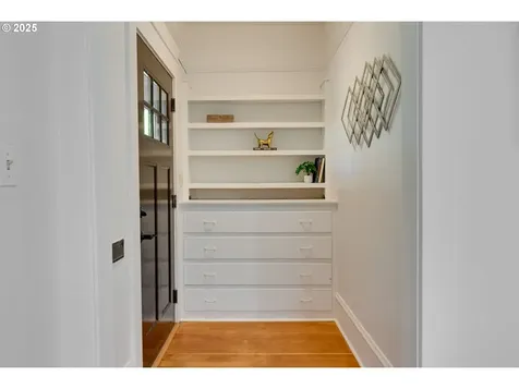 4261 SE Morrison Street Portland OR 97215